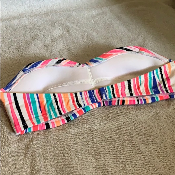 Striped swimsuit top - Picture 3 of 5